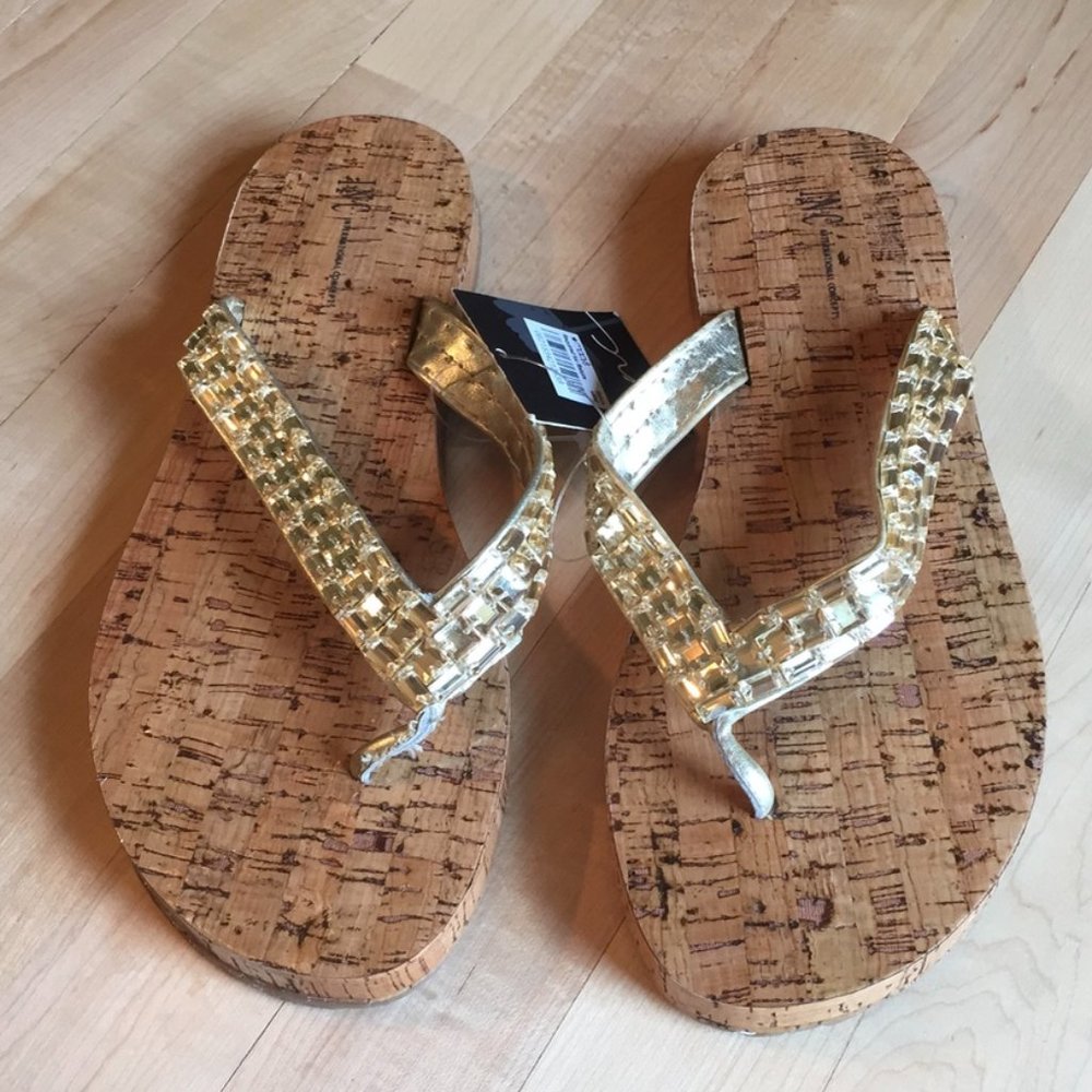 NWT INC Gold Posey Beaded Flip Flop Sandals SZ 9
